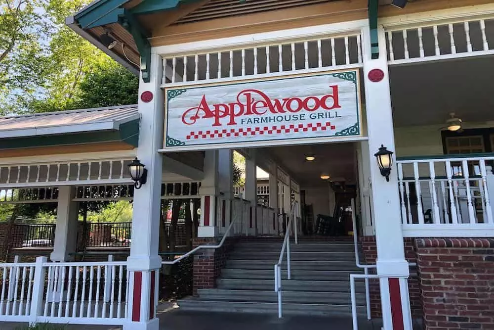 Applewood Grill