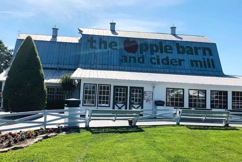 the apple barn general store and cider mill