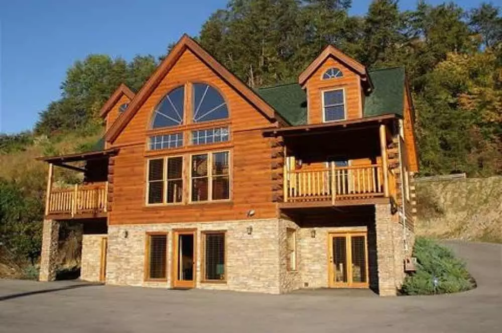 5 bedroom cabin in gatlinburg