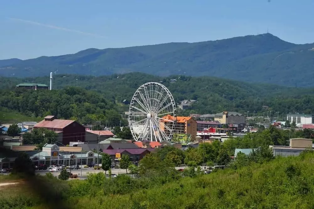 the island in pigeon forge