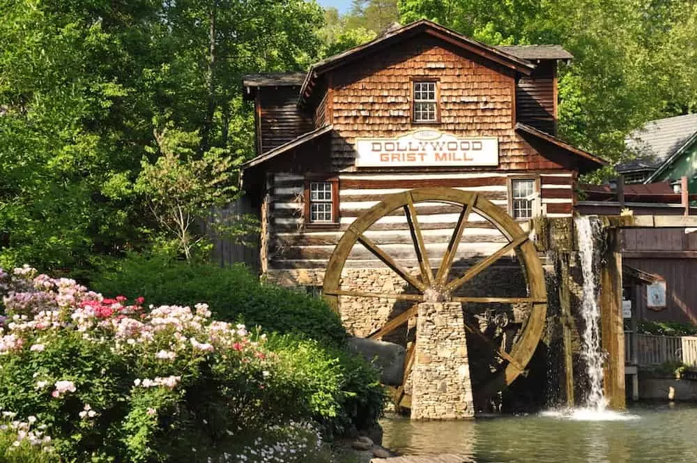 Pigeon Forge attractions at Dollywood