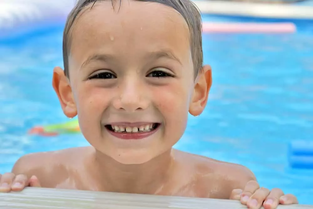 kid playing in a Pigeon Forge hotel with pool access