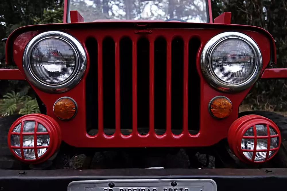 antique-jeep-grill