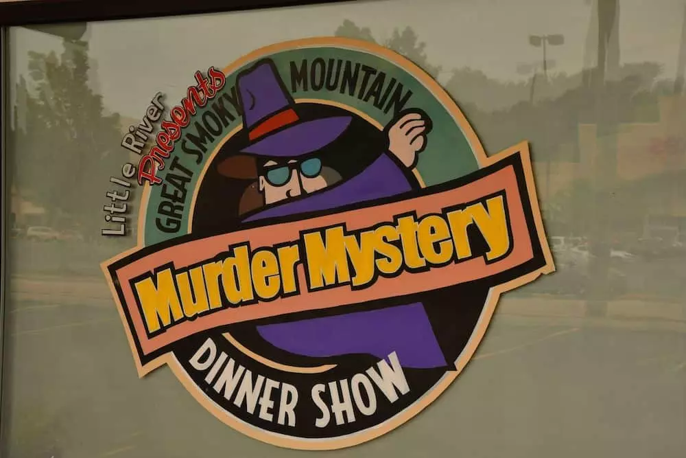 Great Smoky Mountain Murder Mystery Dinner Show in Pigeon Forge