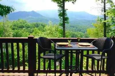 Body and Soul romantic cabin in the Smoky Mountains