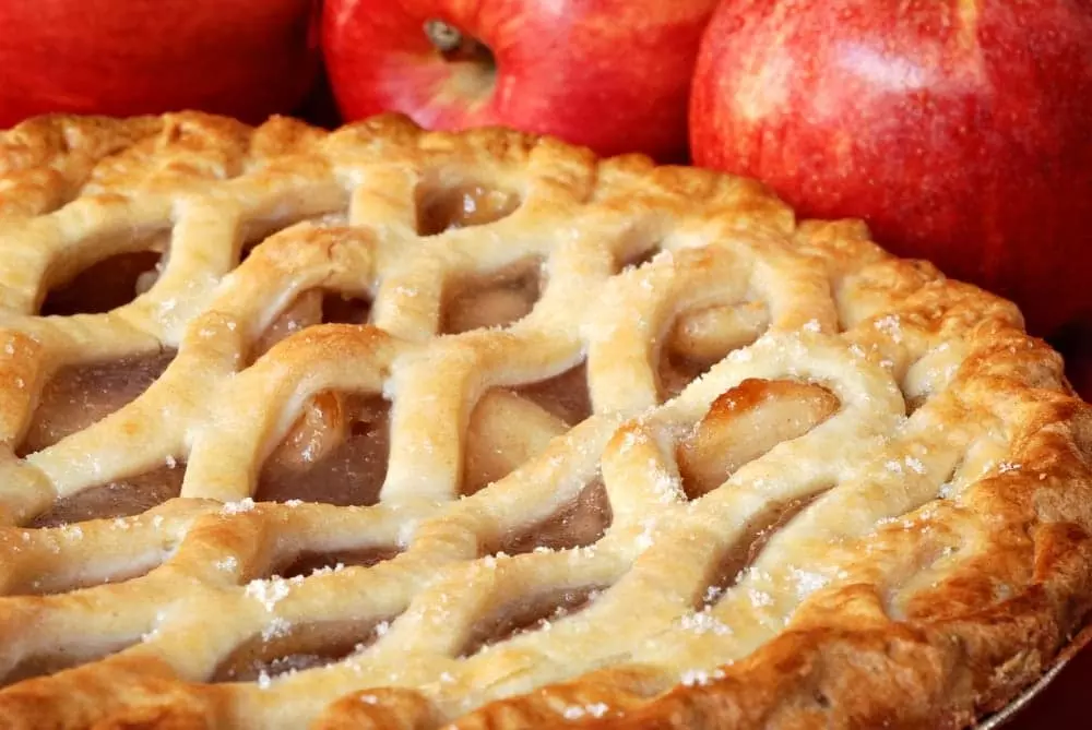 apple pie with apples