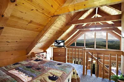 bluff splendor cabin in Gatlinburg bedroom