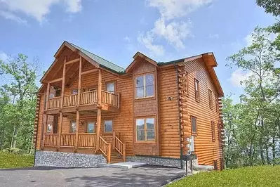 pet friendly Gatlinburg cabin Dream View Manor