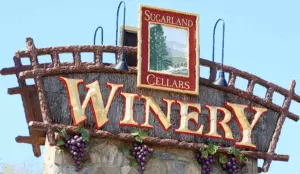 The-sign-for-Sugarland-Cellars-Winery-in-Gatlinburg-300x174[1]