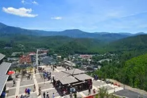 sky-deck-and-mountains-copy-2-300x200[1]