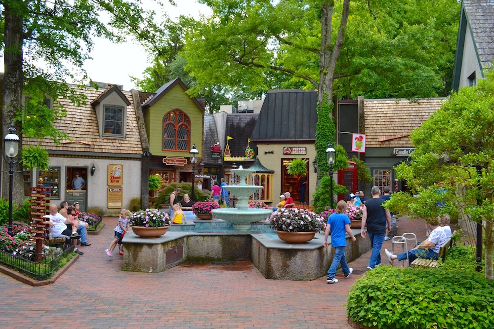 Outdoor Shopping in Gatlinburg TN