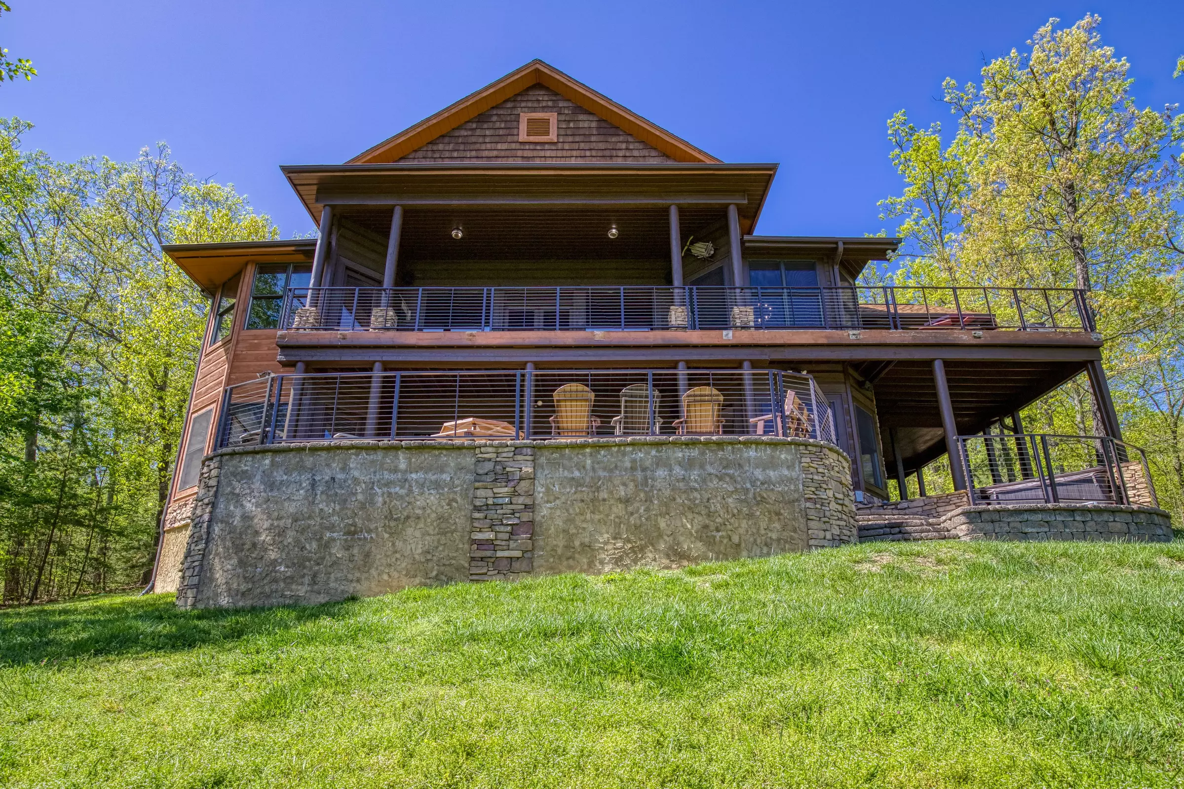 FIVE BEARS MOUNTAIN VIEW LODGE