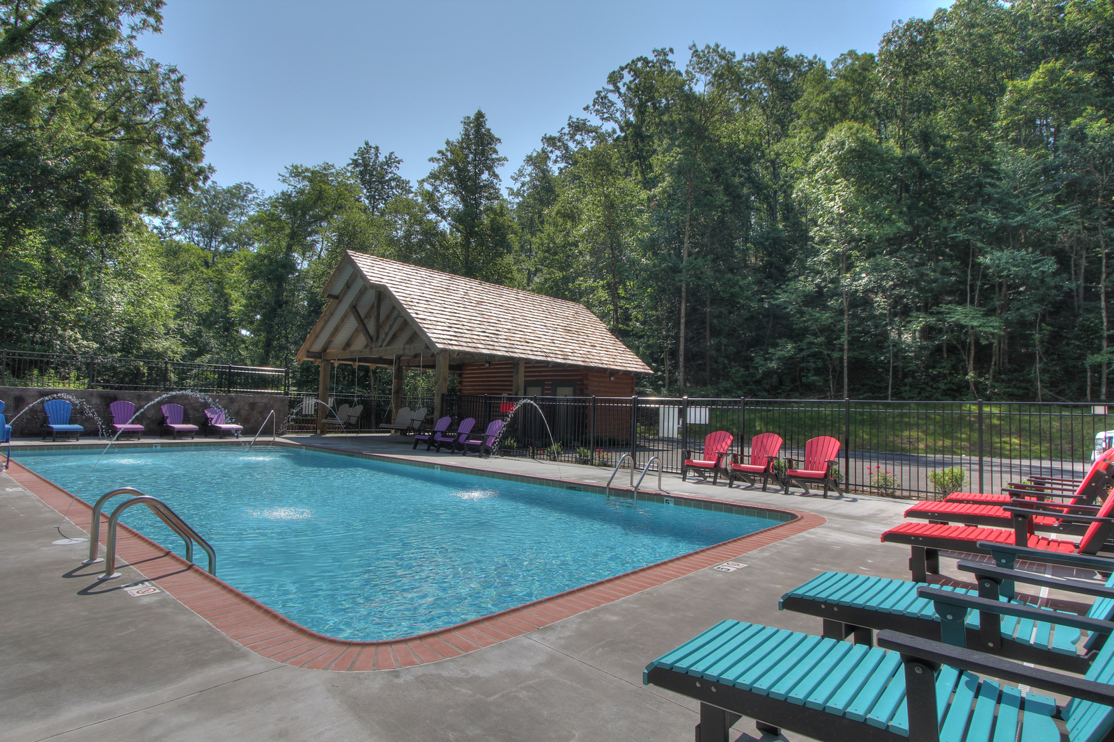 Pigeon Forge cabin Grand View Lodge with outdoor pool