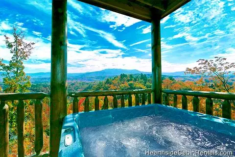 Grand View Lodge Pigeon Forge cabin with mountain view and outdoor hot tub