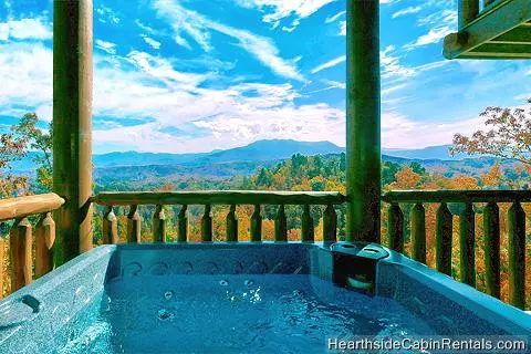 Grand View Lodge cabin in Pigeon Forge with outdoor hot tub and mountain view