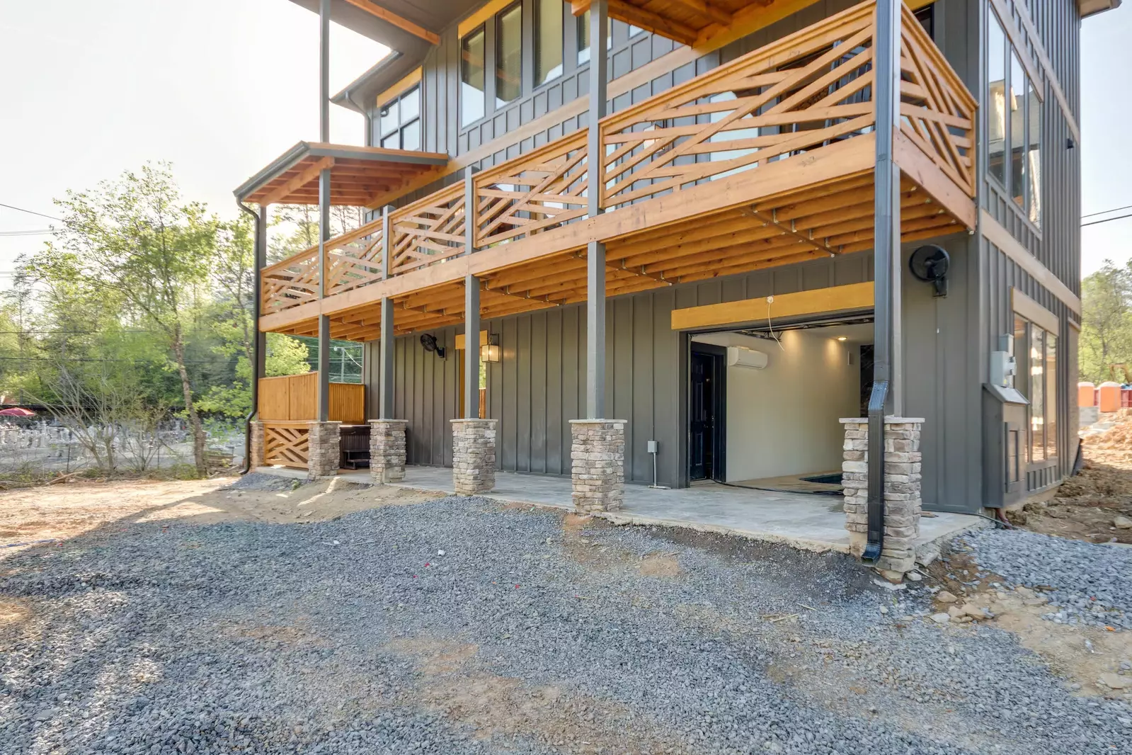 LAUGHING BEAR LODGE