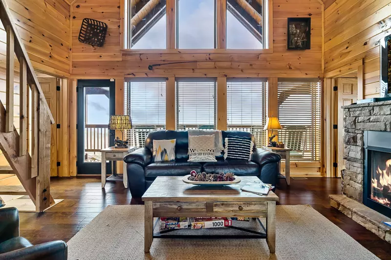 LAZY BEAR LODGE