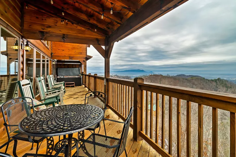 LAZY BEAR LODGE