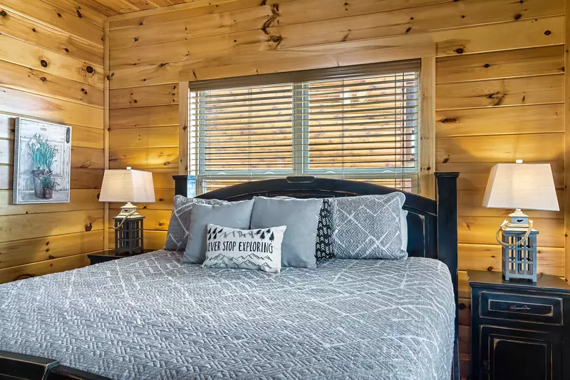LAZY BEAR LODGE