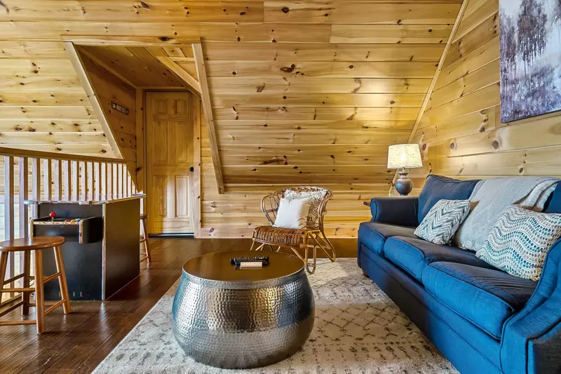 LAZY BEAR LODGE