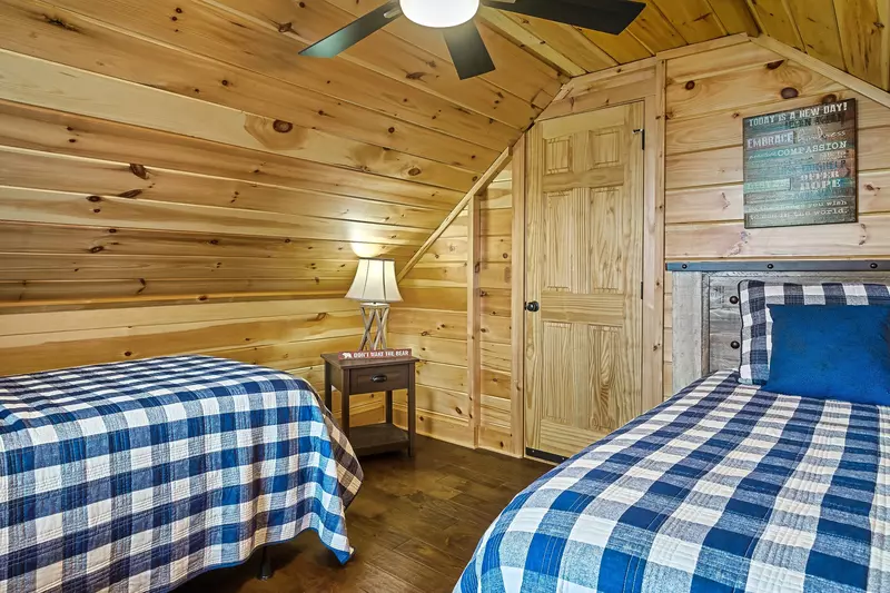 LAZY BEAR LODGE