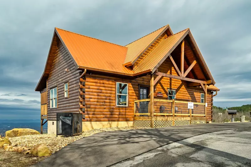 LAZY BEAR LODGE