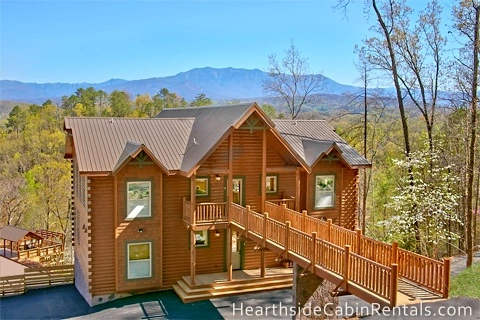 Upper ramp and mountain view from parking area at Mountain Top Retreat cabin in Pigeon Forge.