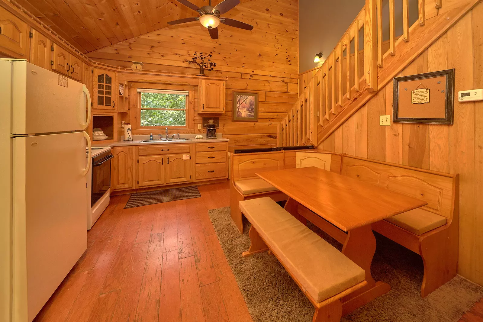 NATURES HIDEAWAY 2 bedroom Cabin in Sevierville