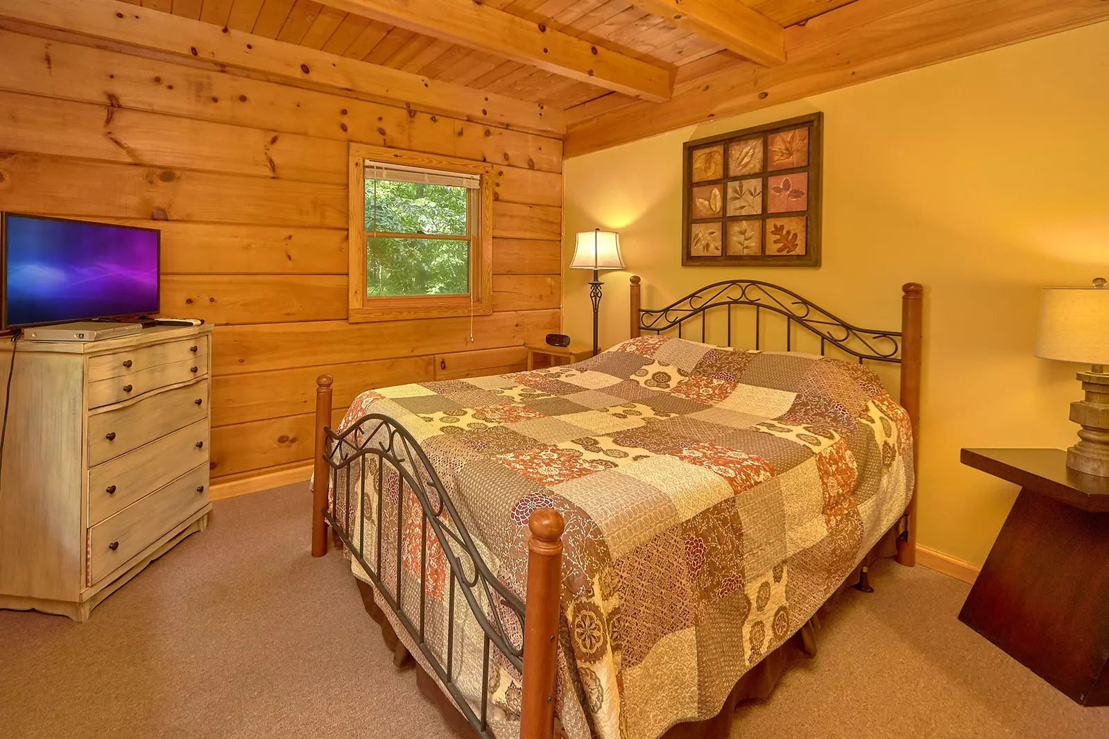 NATURES HIDEAWAY 2 bedroom Cabin in Sevierville