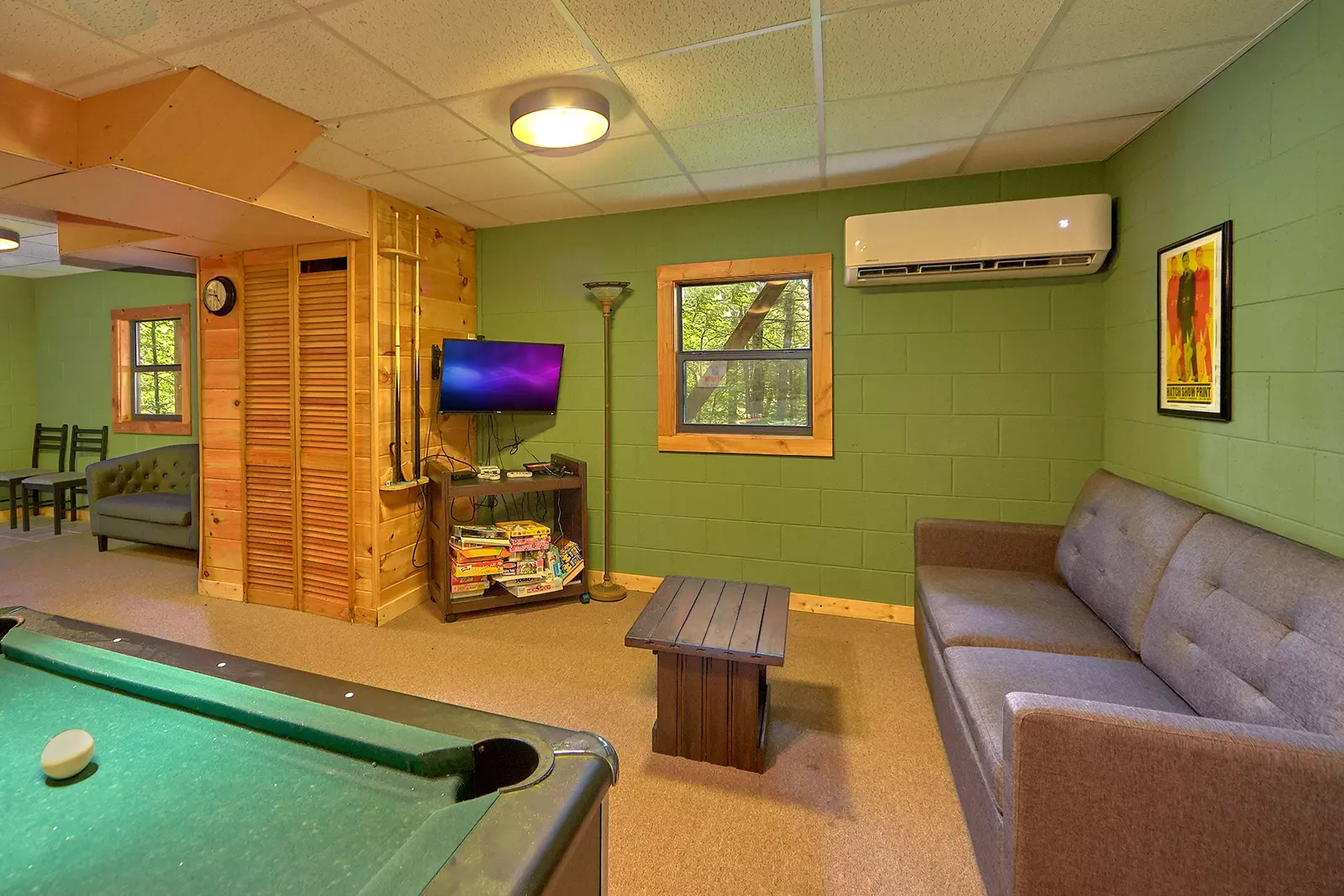 NATURES HIDEAWAY 2 bedroom Cabin in Sevierville