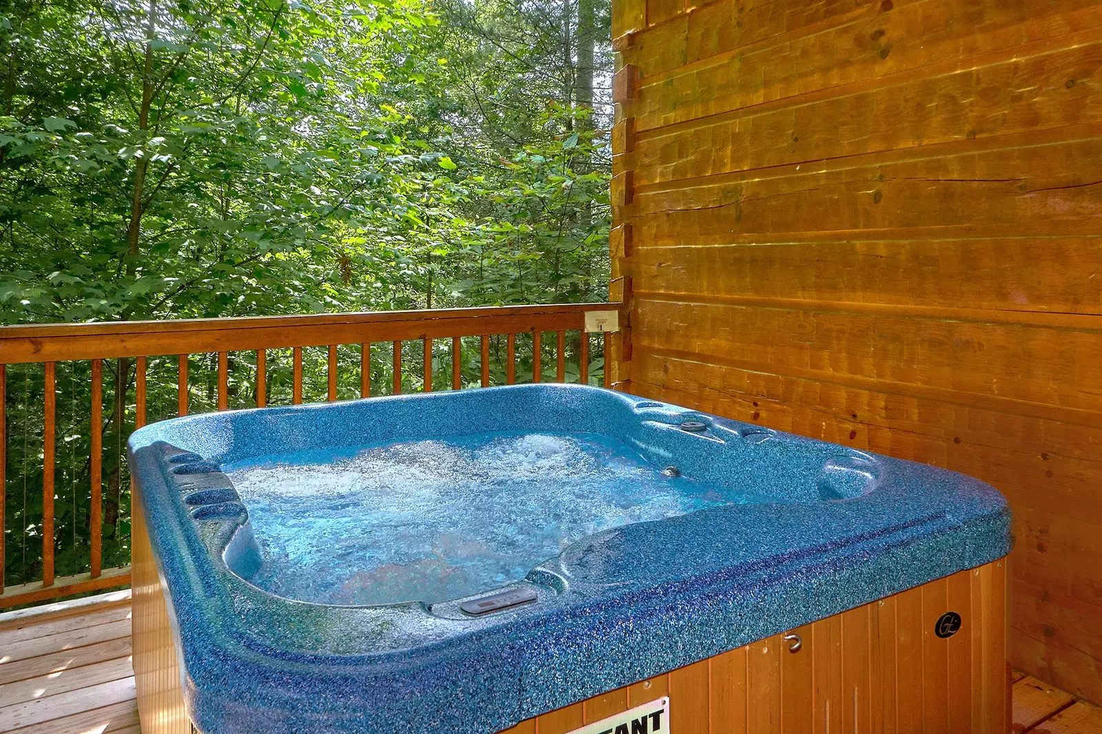 NATURES HIDEAWAY 2 bedroom Cabin in Sevierville