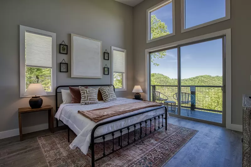 MOUNTAIN SPRINGS MANOR