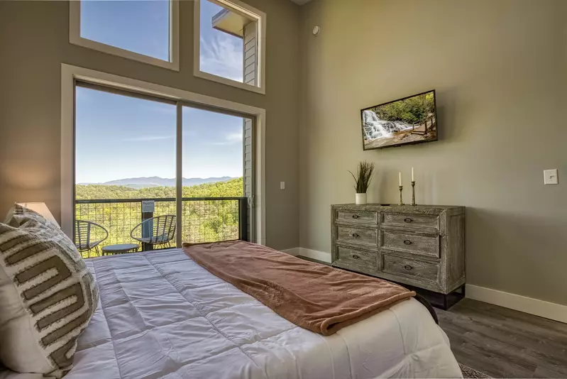 MOUNTAIN SPRINGS MANOR