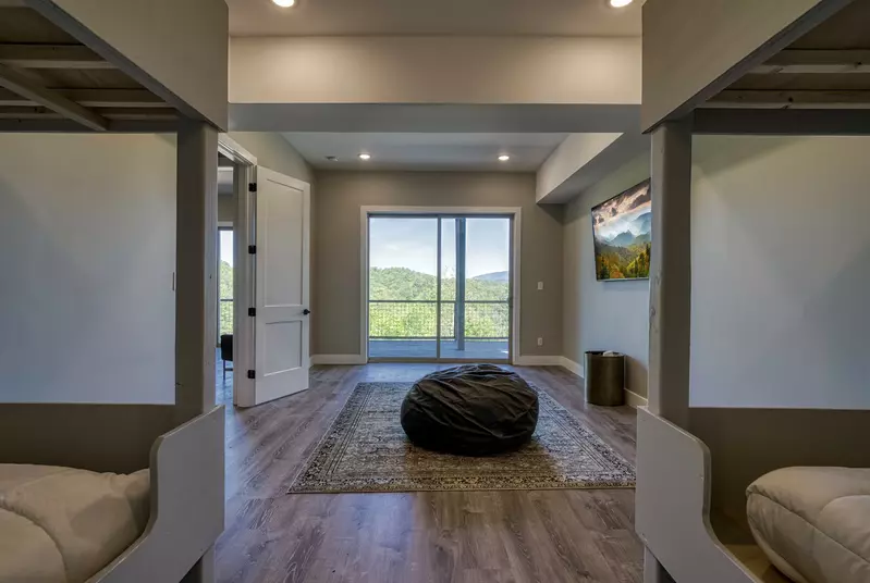 MOUNTAIN SPRINGS MANOR