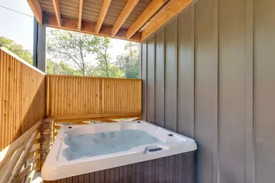 SLEEPING BEAR LODGE