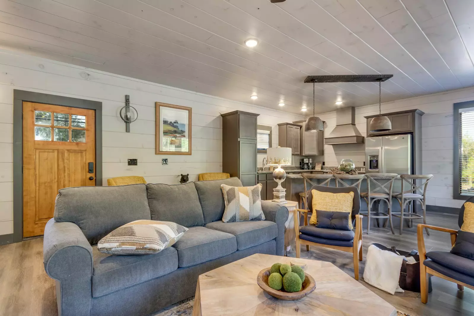 SLEEPING BEAR LODGE