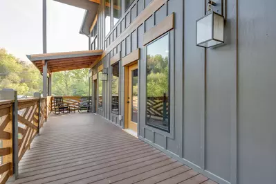 SLEEPING BEAR LODGE