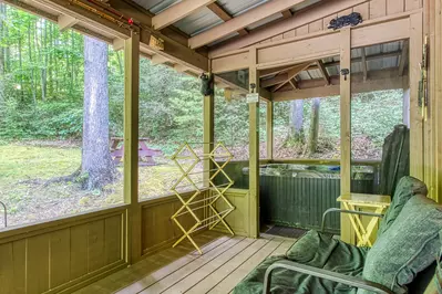 SLEEPING BEAR HIDEAWAY