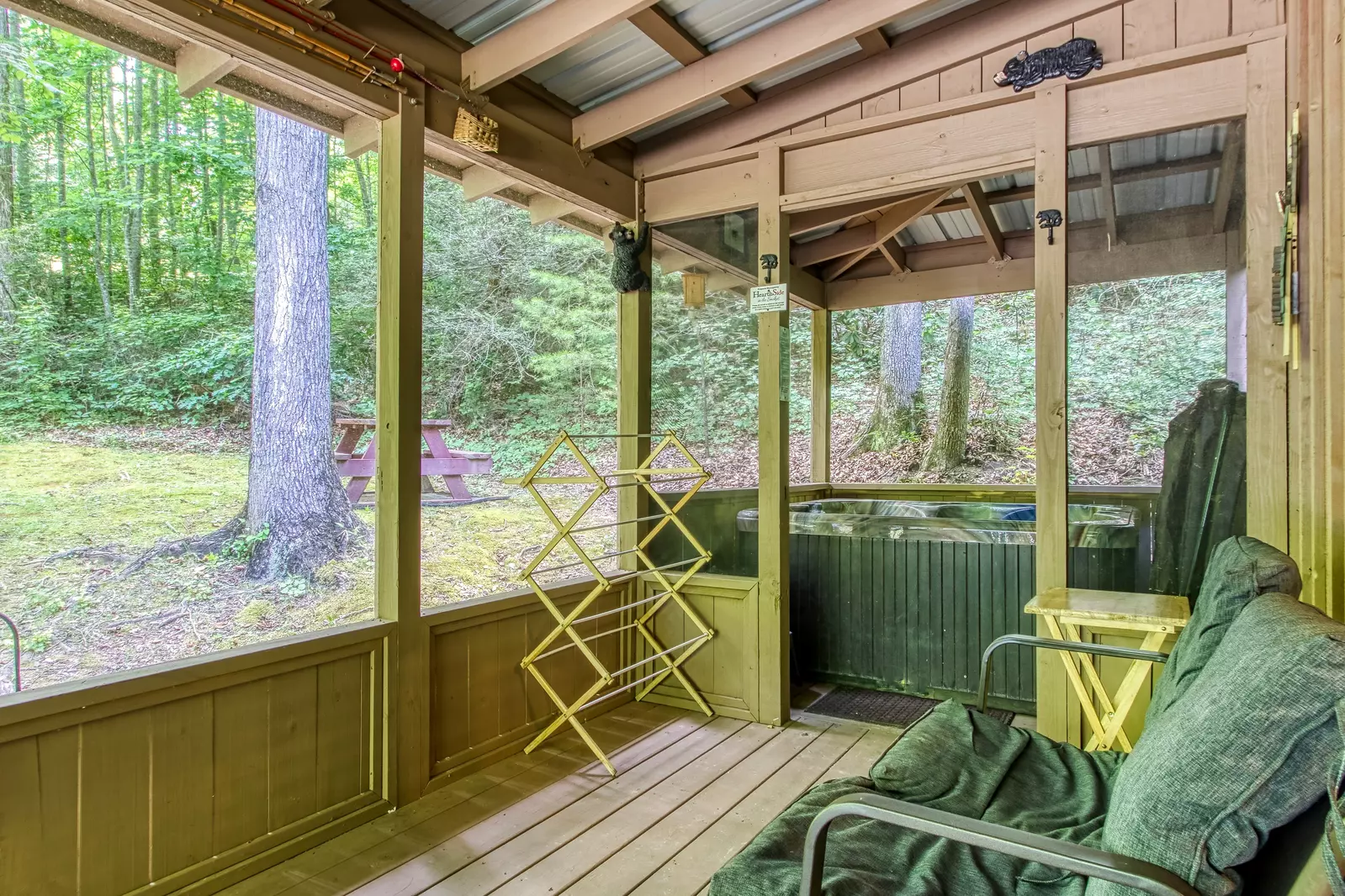 SLEEPING BEAR HIDEAWAY