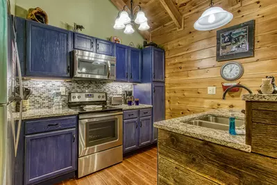 SLEEPING BEAR HIDEAWAY
