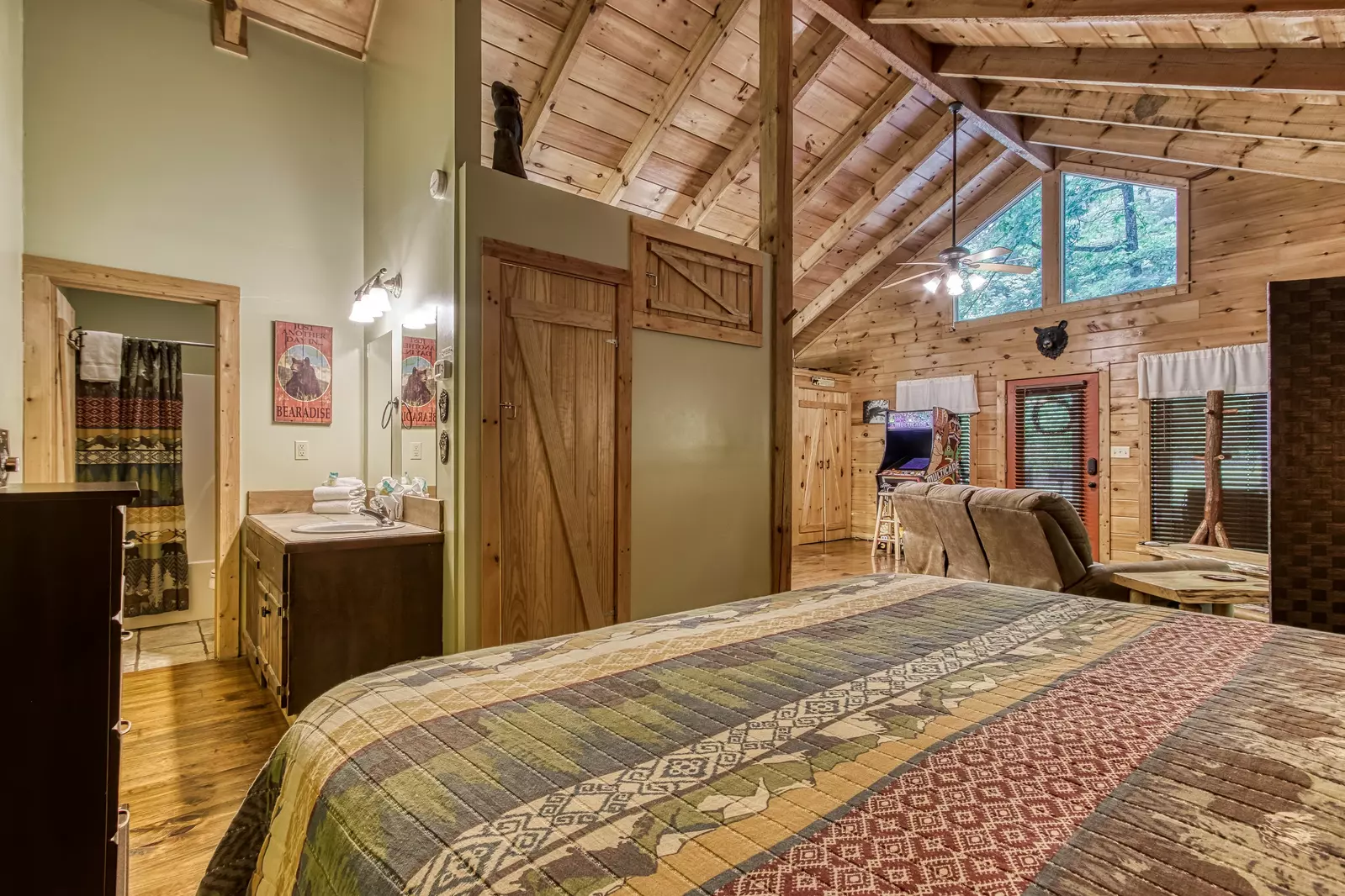 SLEEPING BEAR HIDEAWAY