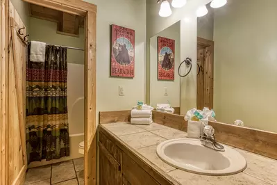 SLEEPING BEAR HIDEAWAY