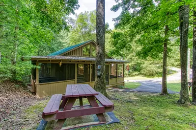 SLEEPING BEAR HIDEAWAY