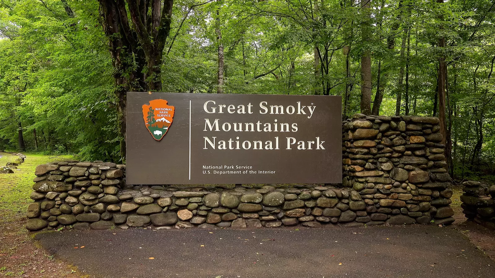 SMOKY MOUNTAIN SPRINGS