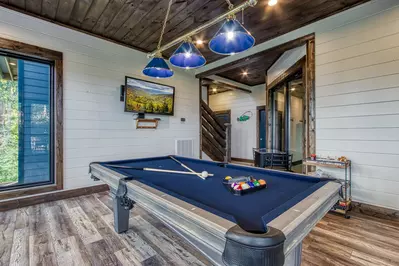 YONDER MOUNTAIN LODGE