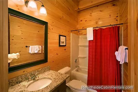 Spacious en-suite bathroom in A View For All Seasons cabin near Gatlinburg