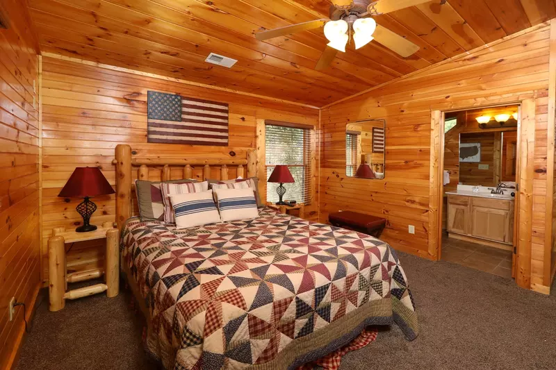 SMOKY BEAR MANOR 5 bedroom Cabin in Sevierville