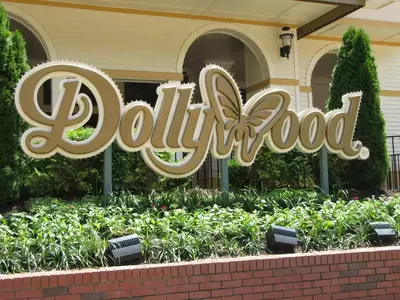 Dollywood sign