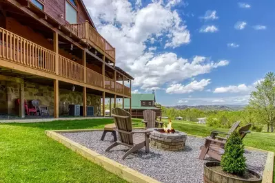 fire pit at Mountain Creek Retreat