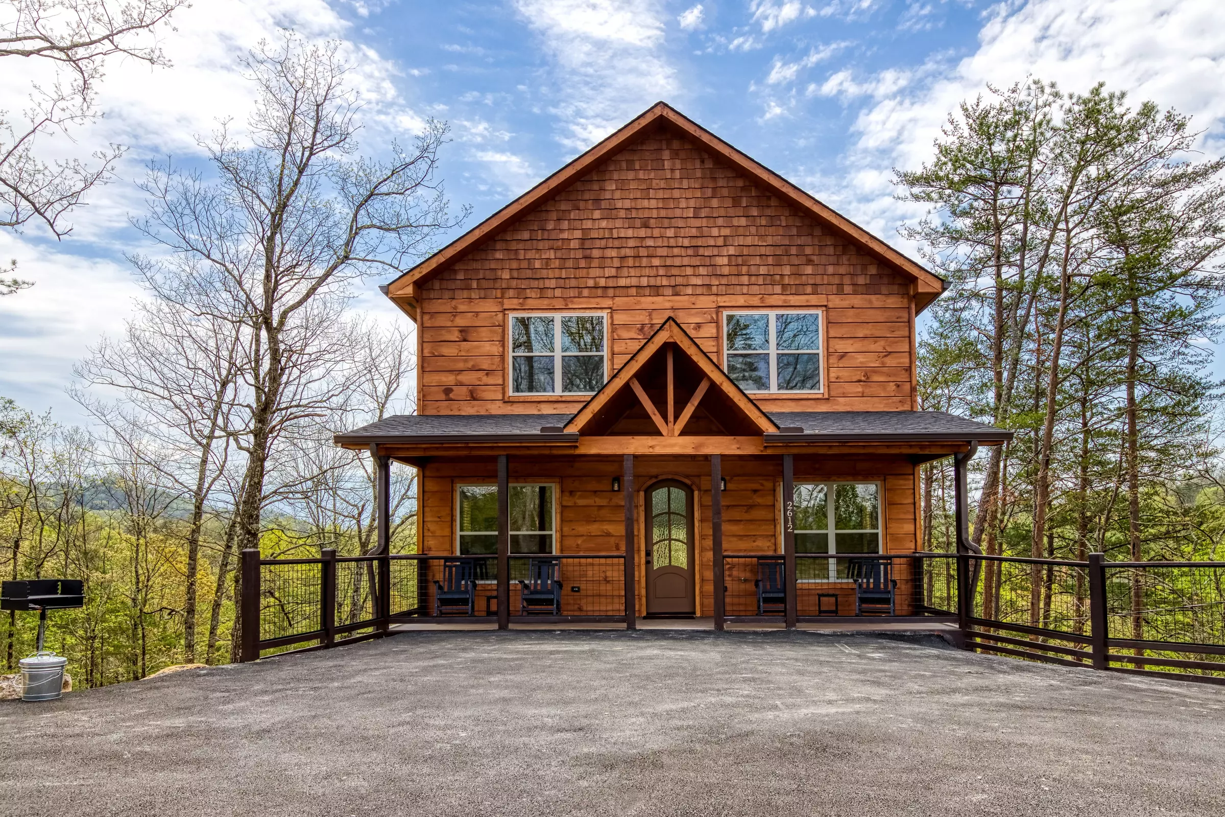 DOGWOOD MOUNTAIN OASIS - 4 bedroom Cabin in Sevierville